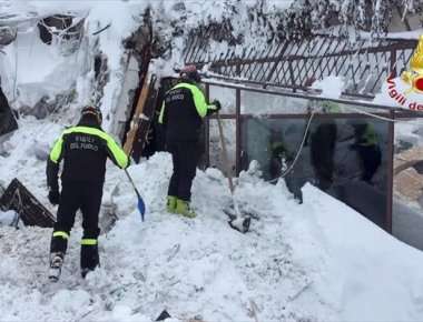 Τους 23 έφτασαν οι νεκροί από τη χιονοστιβάδα στο ξενοδοχείο Rigopiano - 6 αγνοούμενοι